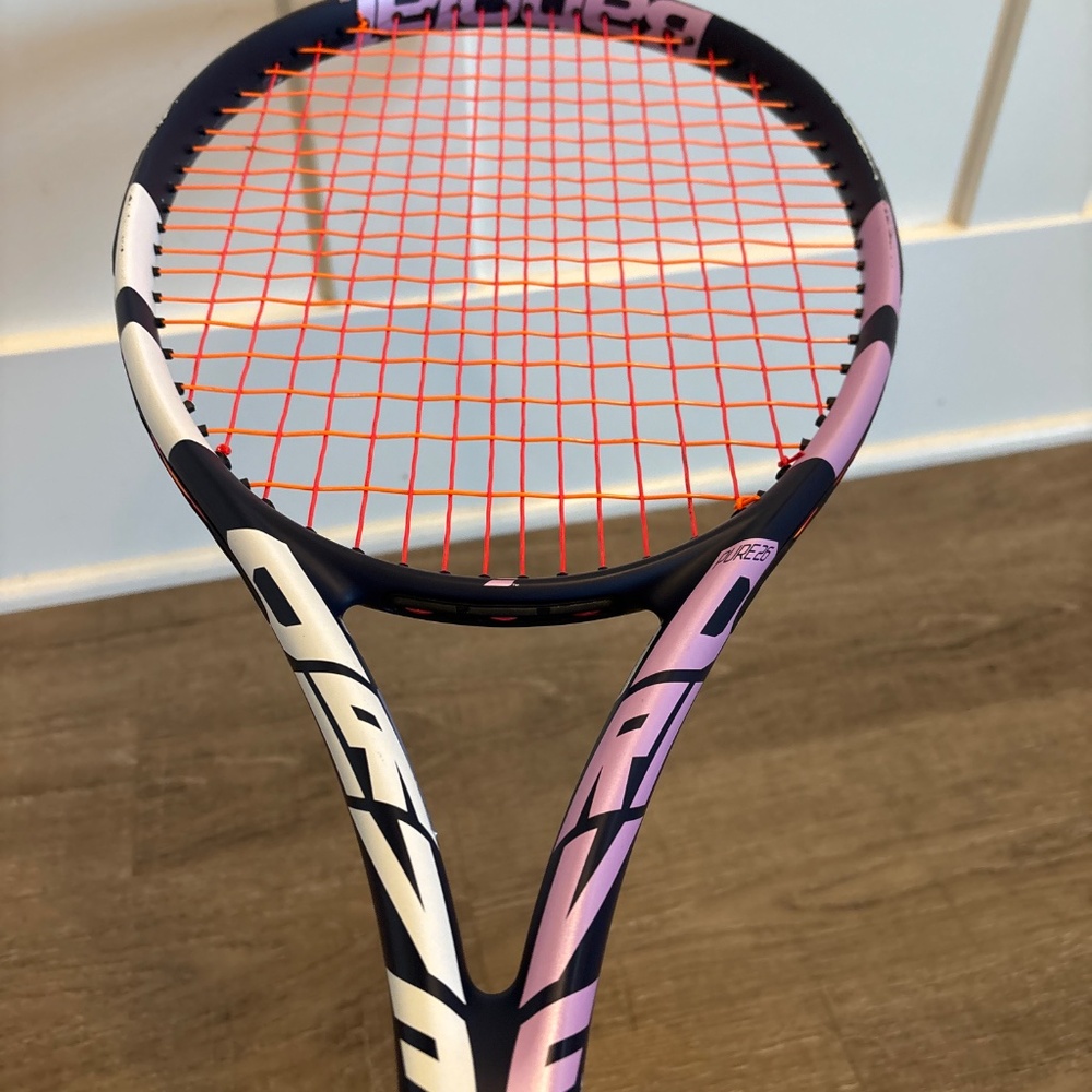 Tennis Racket in great condition! - Picture 2 of 3